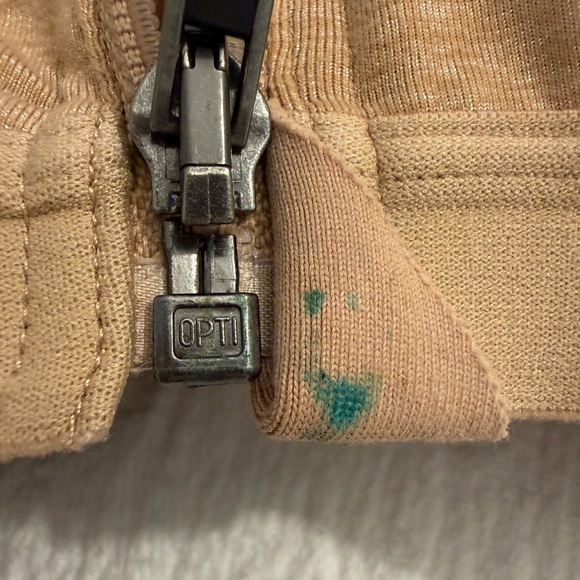 Victoria's Secret Tan Sports Bra 36C - Picture 6 of 8